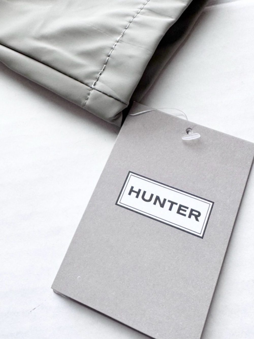 Hunter New Boys Water Resistant Long
Hooded Rain Jacket in Green size 12Y NWT - Picture 12 of 16